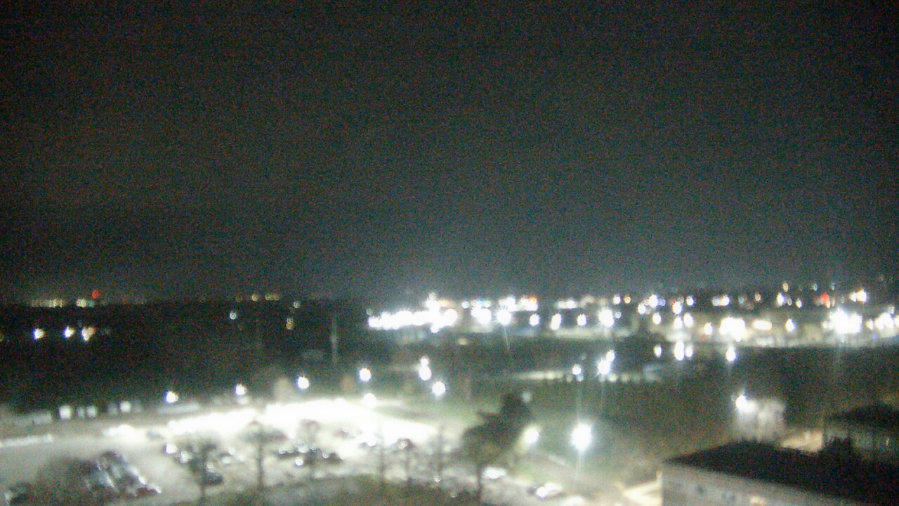 Thumbnail for current weather camera view from Eastern Illinois University in Charleston, Illinois