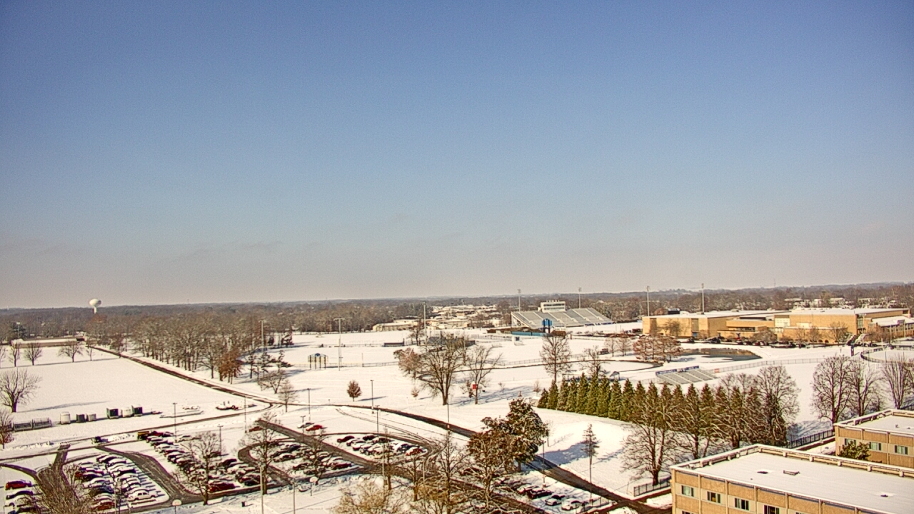 Thumbnail for current weather camera view from Eastern Illinois University in Charleston, Illinois
