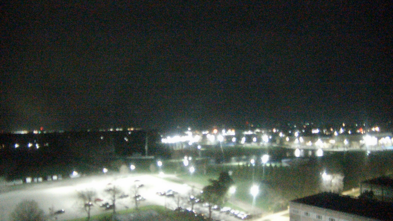 Thumbnail for current weather camera view from Eastern Illinois University in Charleston, Illinois