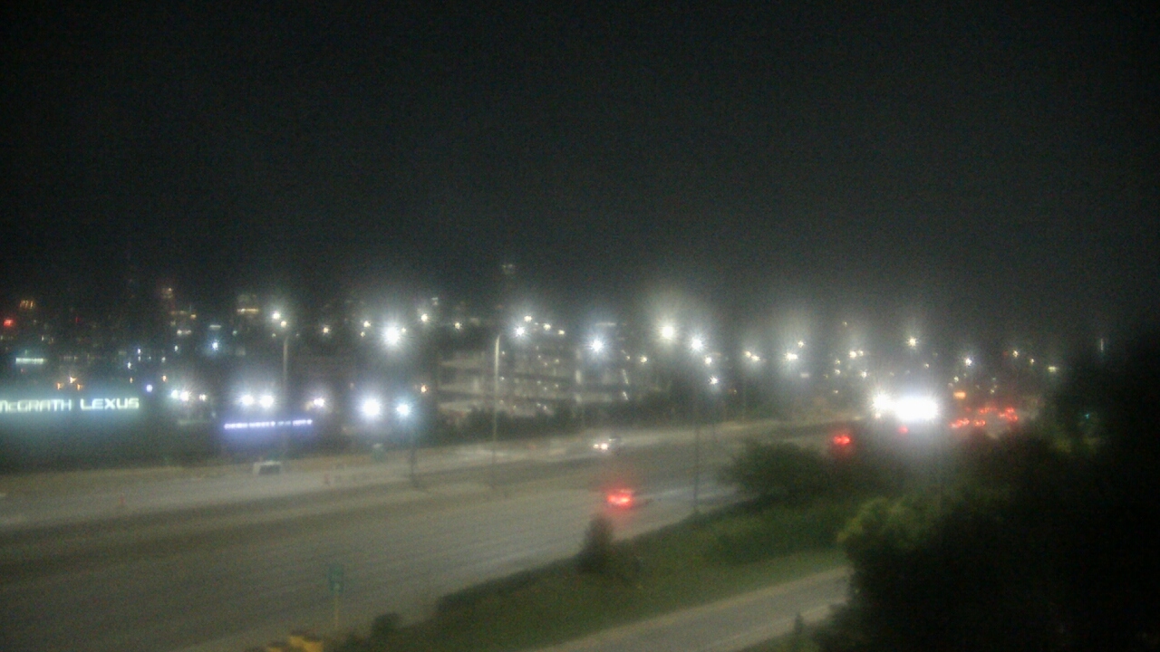 Thumbnail for current weather camera view from St Stanislaus Kostka School in Chicago, Illinois