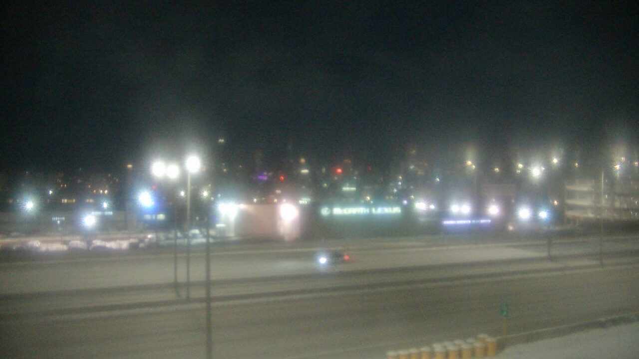 Thumbnail for current weather camera view from St Stanislaus Kostka School in Chicago, Illinois