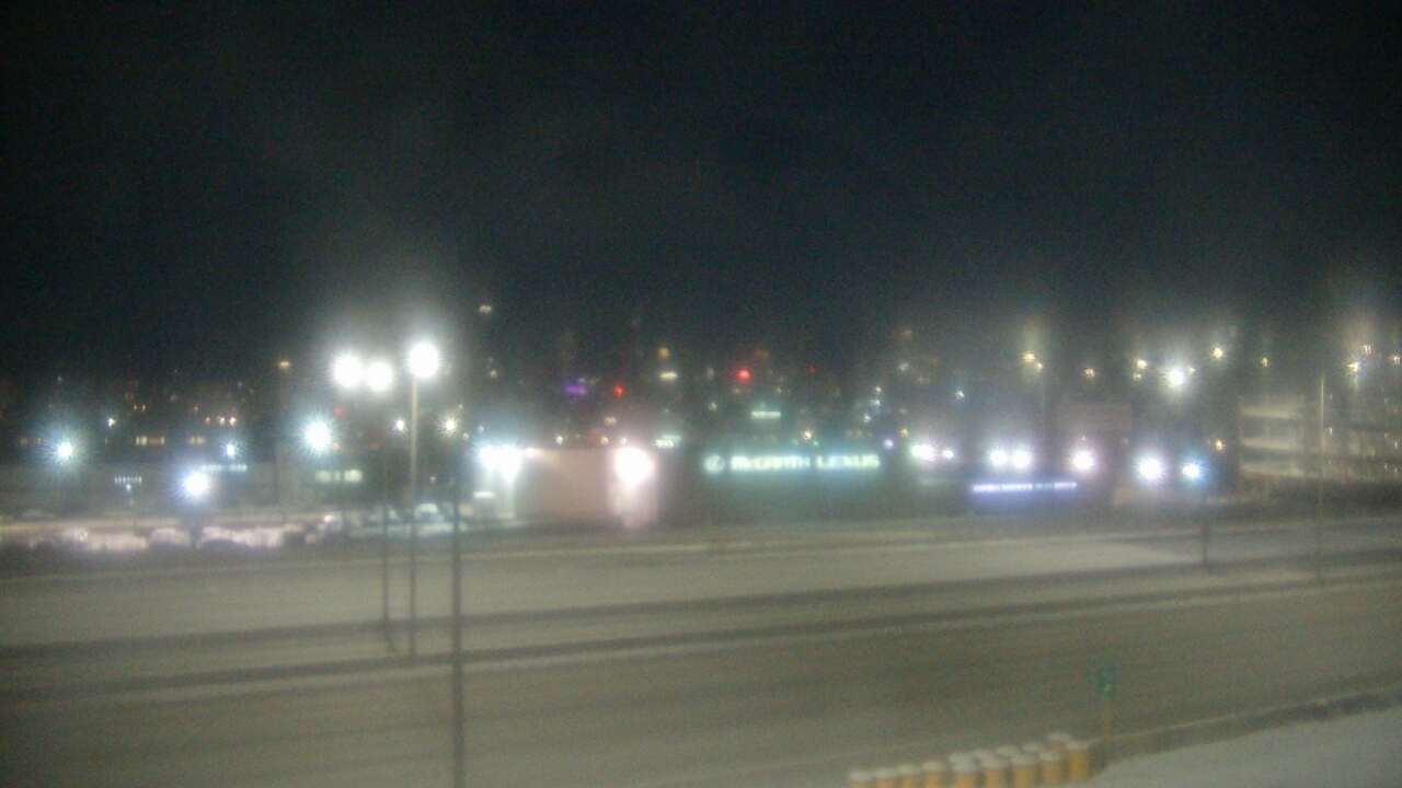 Thumbnail for current weather camera view from St Stanislaus Kostka School in Chicago, Illinois