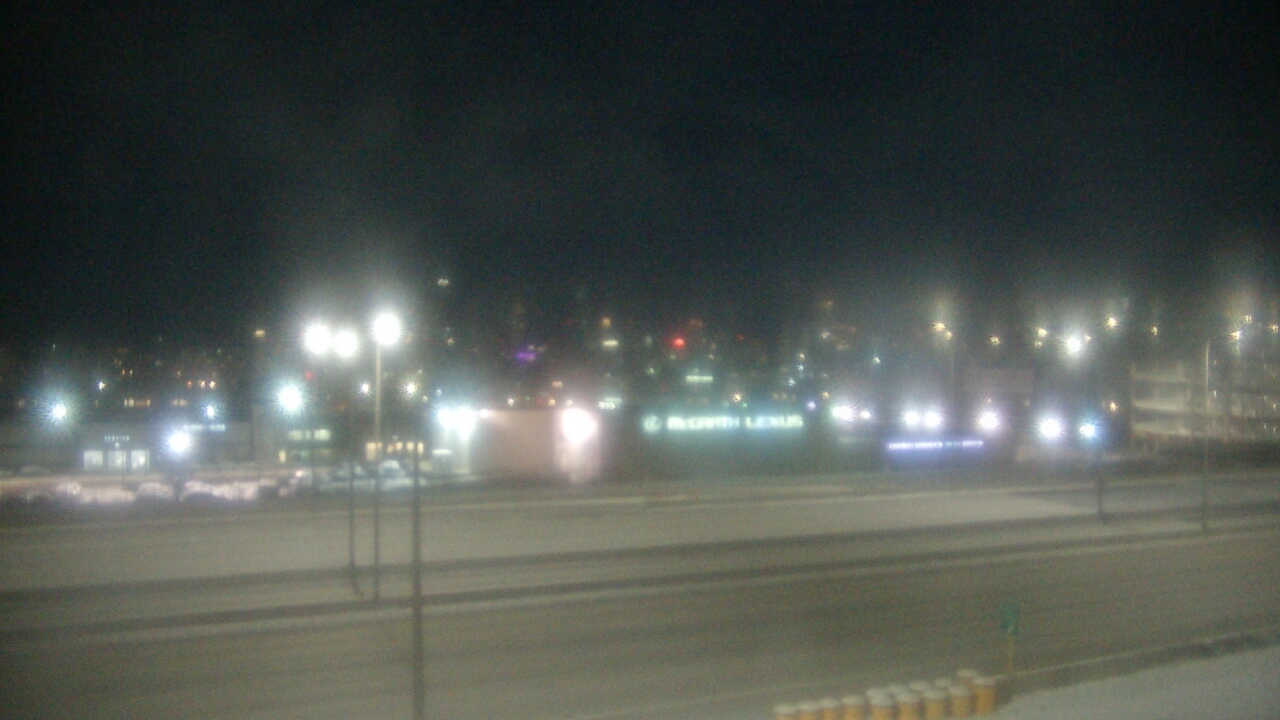 Thumbnail for current weather camera view from St Stanislaus Kostka School in Chicago, Illinois