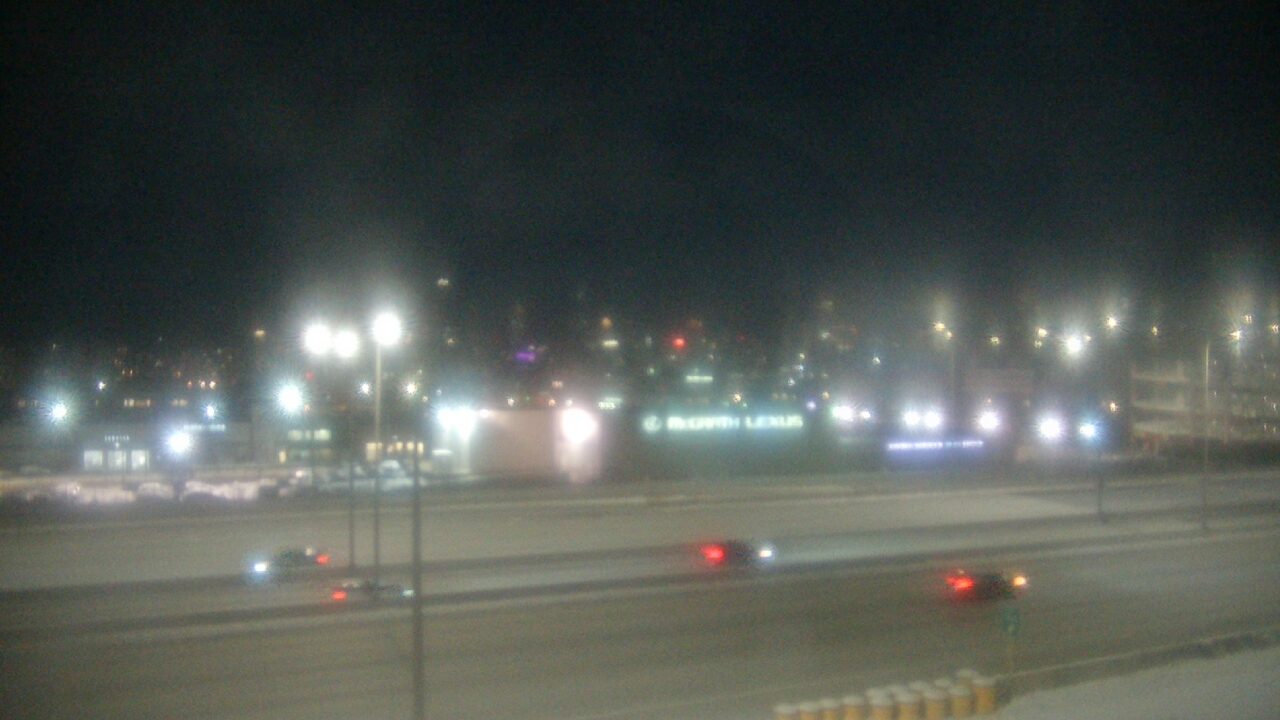 Thumbnail for current weather camera view from St Stanislaus Kostka School in Chicago, Illinois