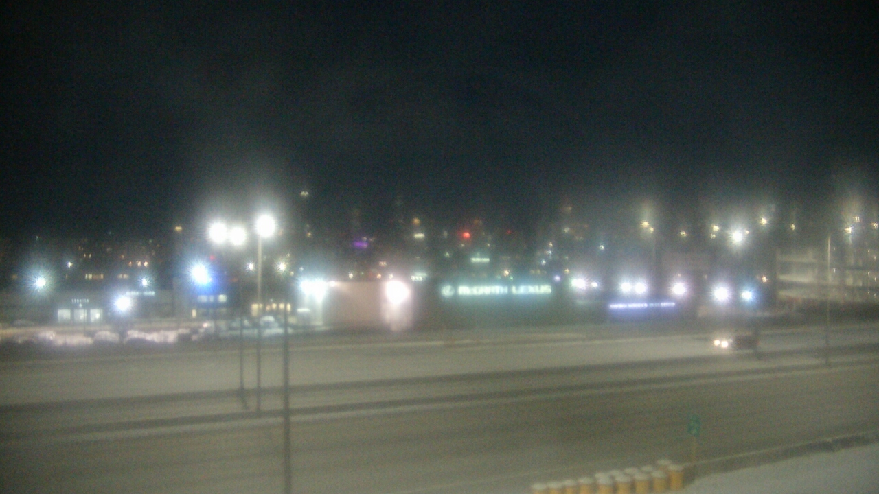 Thumbnail for current weather camera view from St Stanislaus Kostka School in Chicago, Illinois