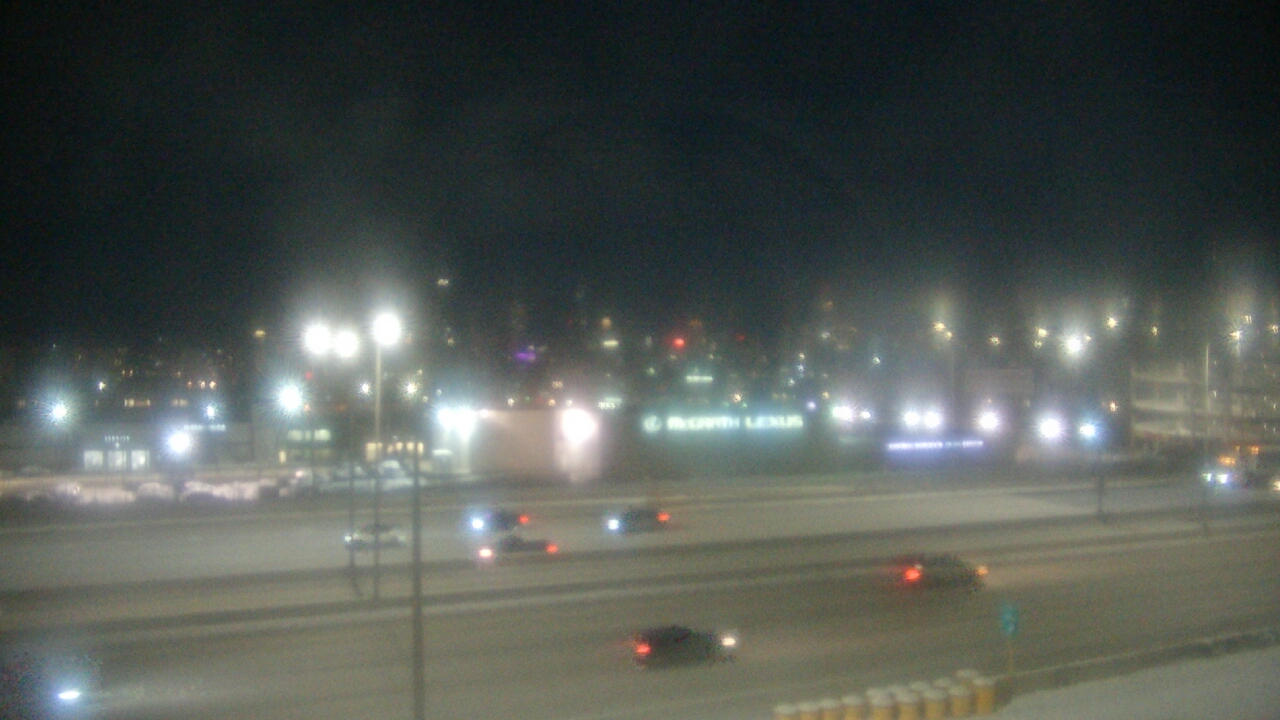 Thumbnail for current weather camera view from St Stanislaus Kostka School in Chicago, Illinois