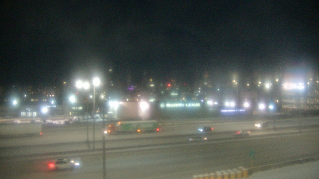 Thumbnail for current weather camera view from St Stanislaus Kostka School in Chicago, Illinois