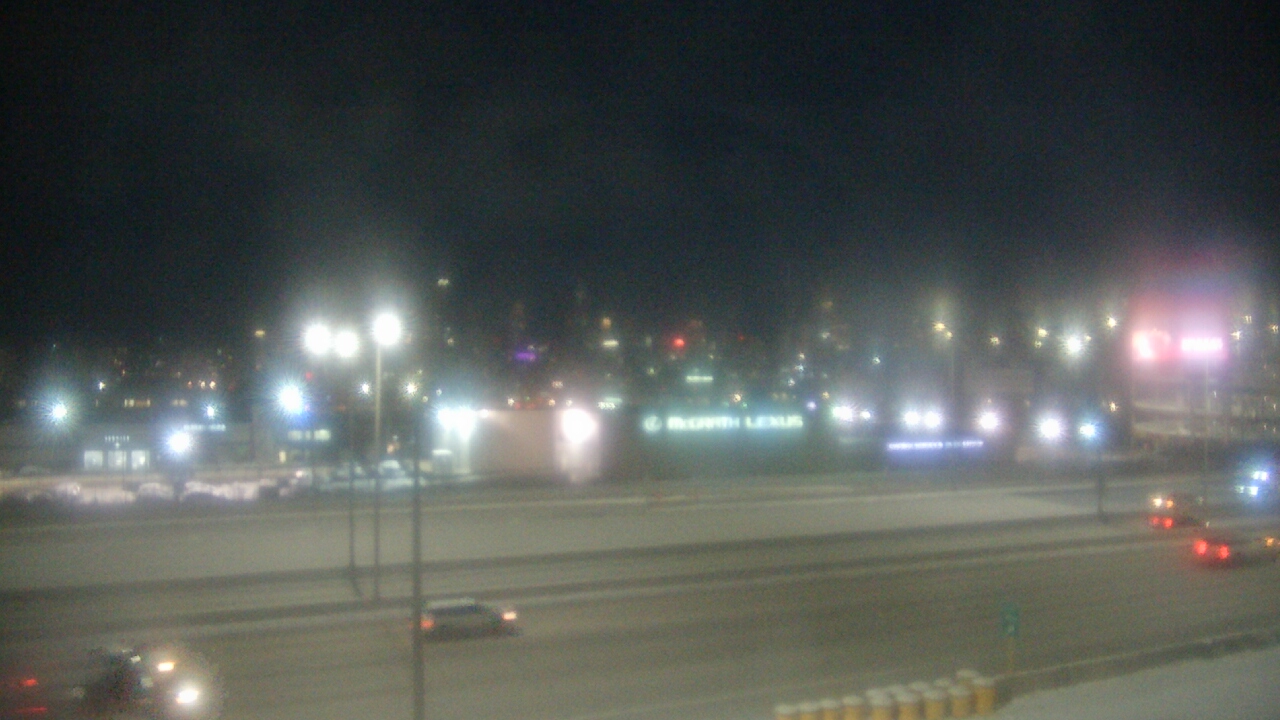 Thumbnail for current weather camera view from St Stanislaus Kostka School in Chicago, Illinois