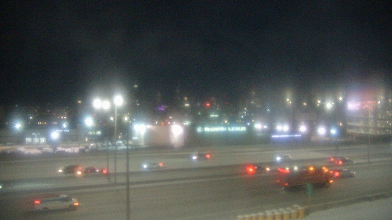 Thumbnail for current weather camera view from St Stanislaus Kostka School in Chicago, Illinois