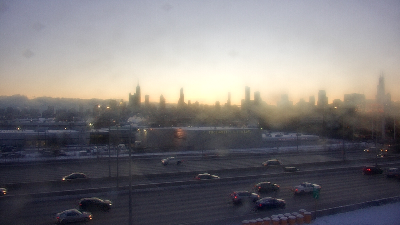 Thumbnail for current weather camera view from St Stanislaus Kostka School in Chicago, Illinois