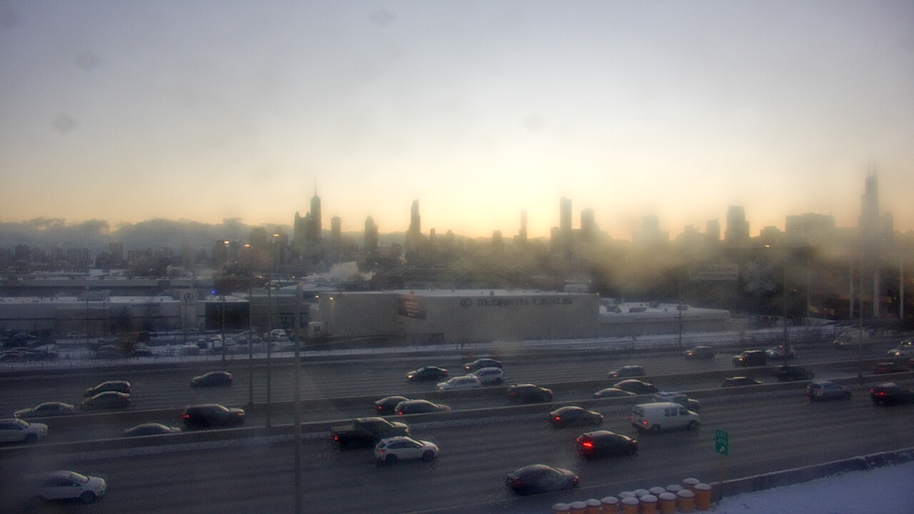 Thumbnail for current weather camera view from St Stanislaus Kostka School in Chicago, Illinois