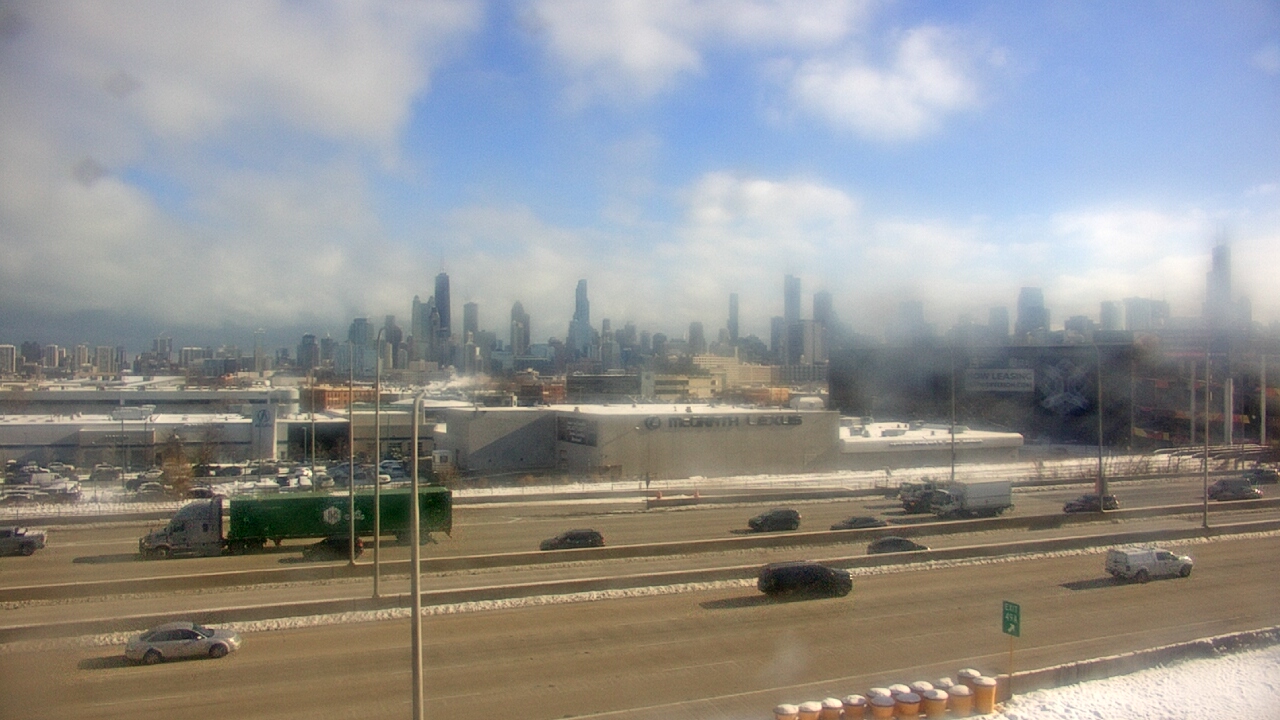 Thumbnail for current weather camera view from St Stanislaus Kostka School in Chicago, Illinois