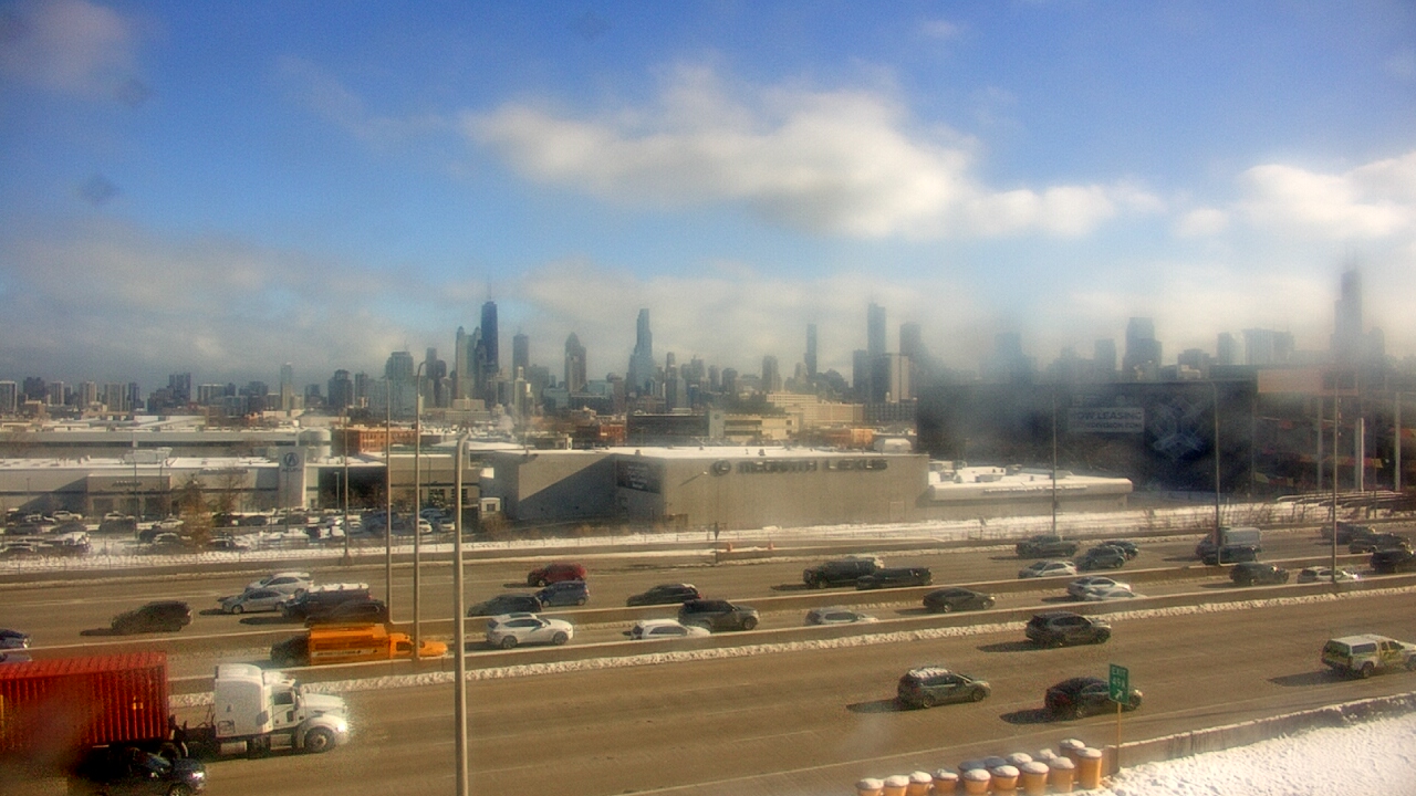Thumbnail for current weather camera view from St Stanislaus Kostka School in Chicago, Illinois