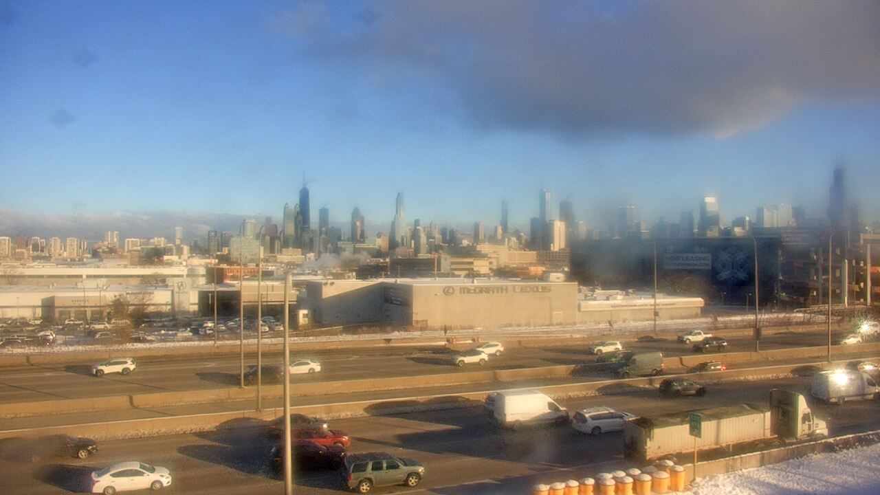 Thumbnail for current weather camera view from St Stanislaus Kostka School in Chicago, Illinois