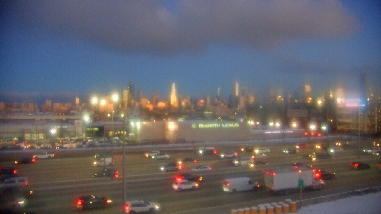 Thumbnail for current weather camera view from St Stanislaus Kostka School in Chicago, Illinois