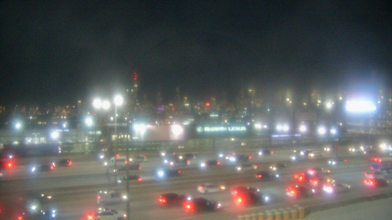 Thumbnail for current weather camera view from St Stanislaus Kostka School in Chicago, Illinois