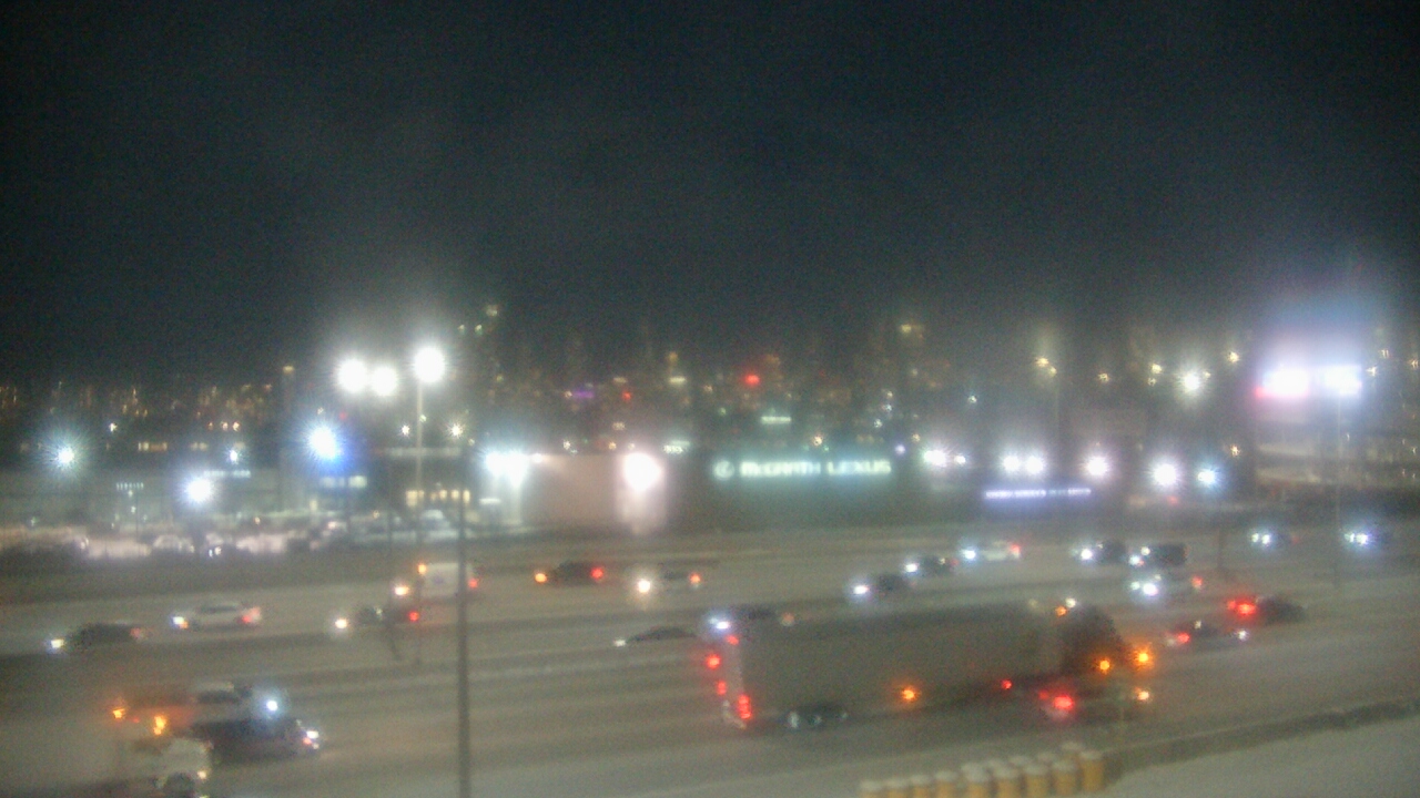 Thumbnail for current weather camera view from St Stanislaus Kostka School in Chicago, Illinois