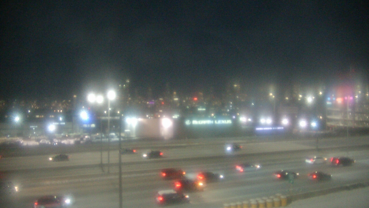 Thumbnail for current weather camera view from St Stanislaus Kostka School in Chicago, Illinois