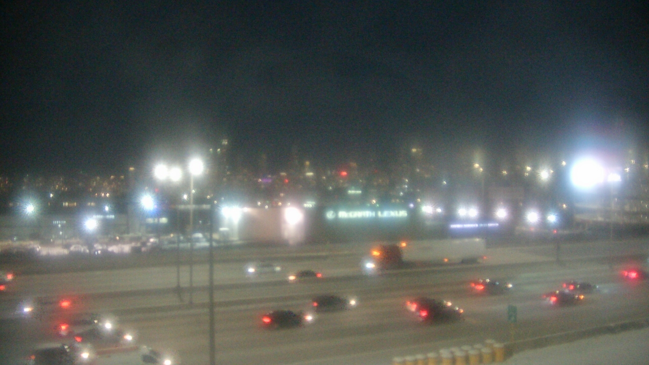 Thumbnail for current weather camera view from St Stanislaus Kostka School in Chicago, Illinois