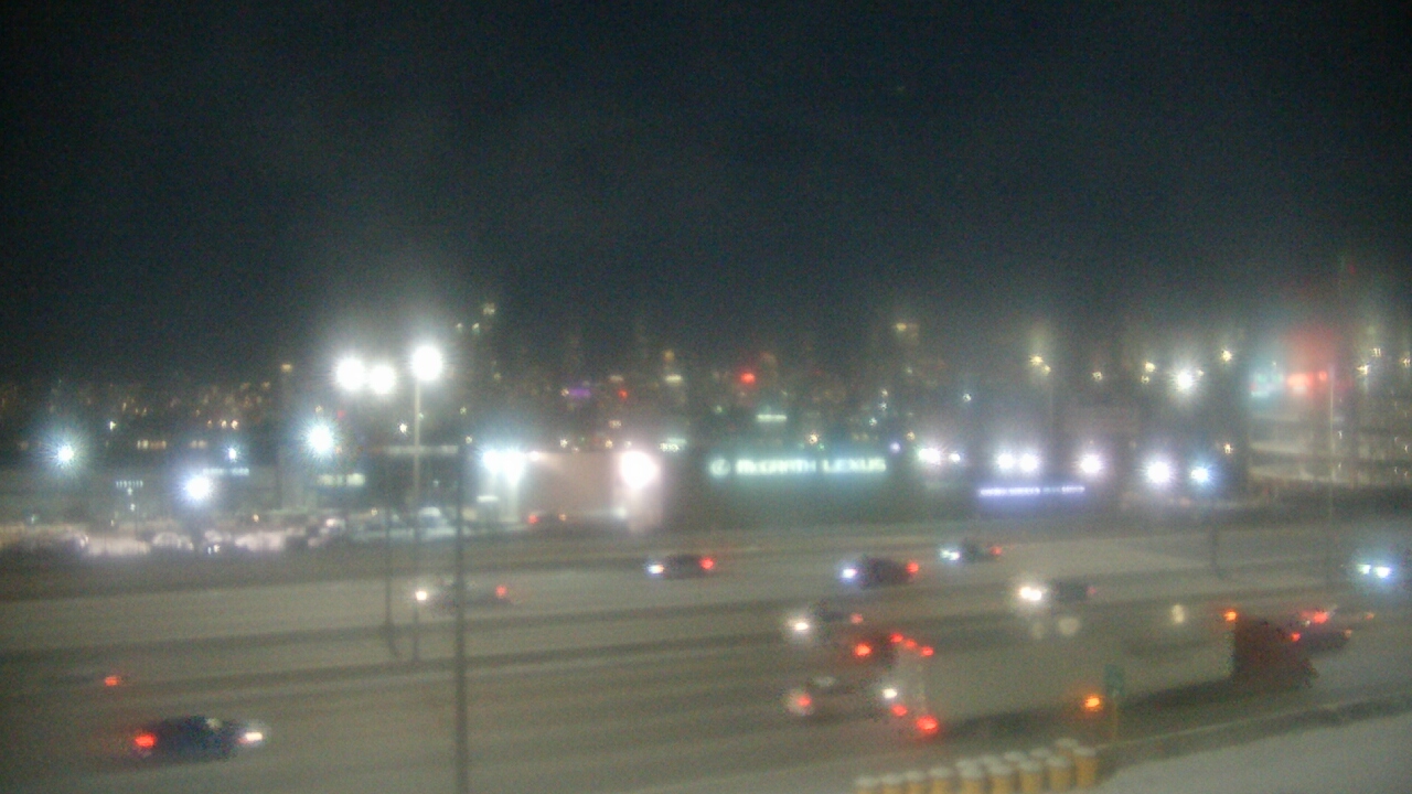 Thumbnail for current weather camera view from St Stanislaus Kostka School in Chicago, Illinois