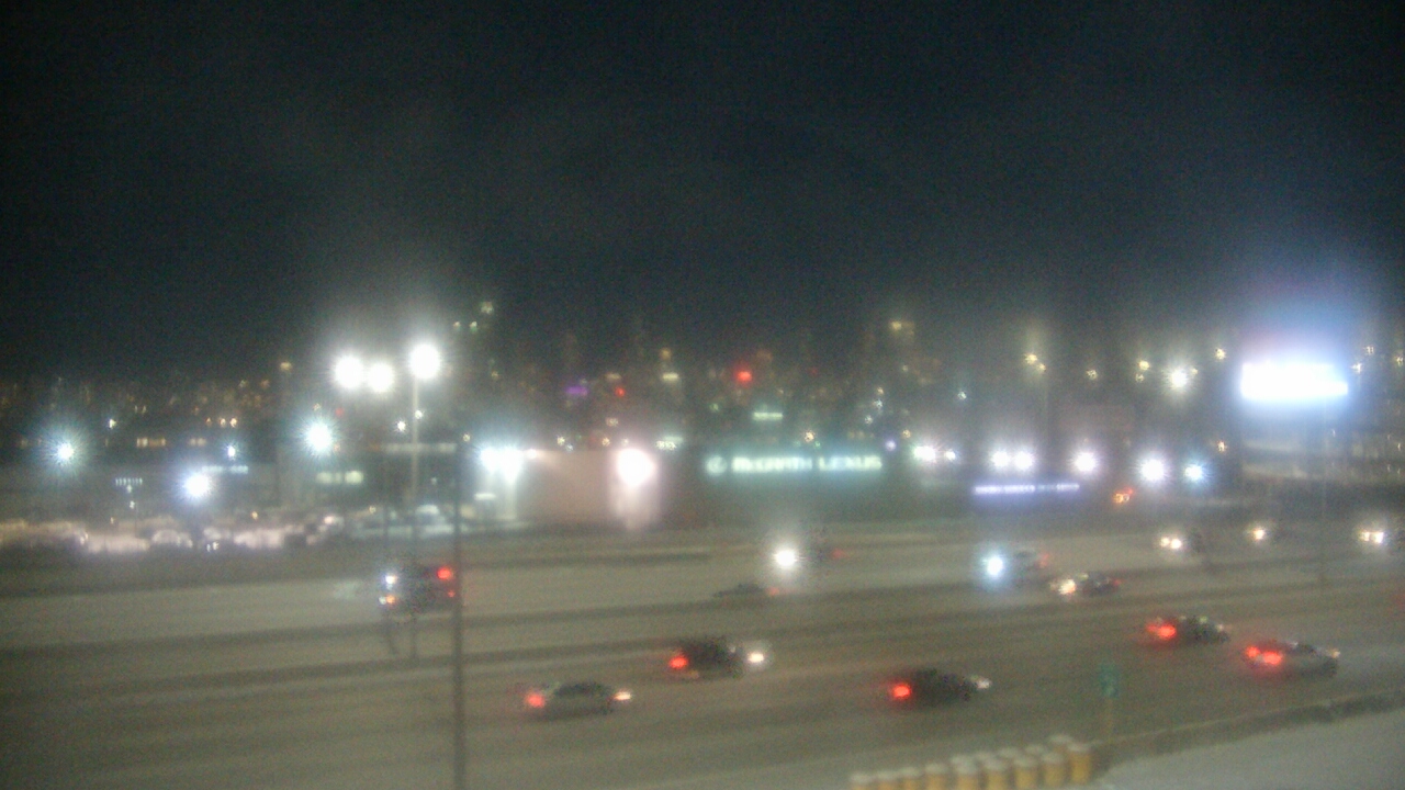 Thumbnail for current weather camera view from St Stanislaus Kostka School in Chicago, Illinois