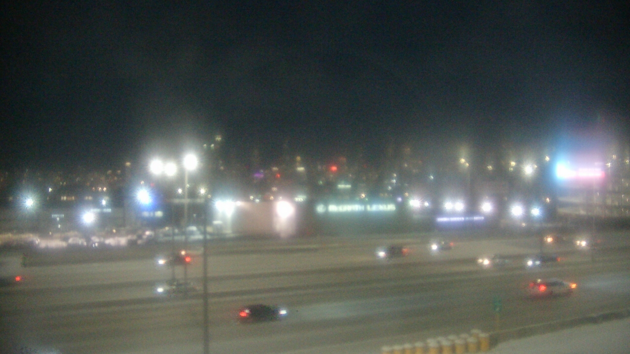 Thumbnail for current weather camera view from St Stanislaus Kostka School in Chicago, Illinois