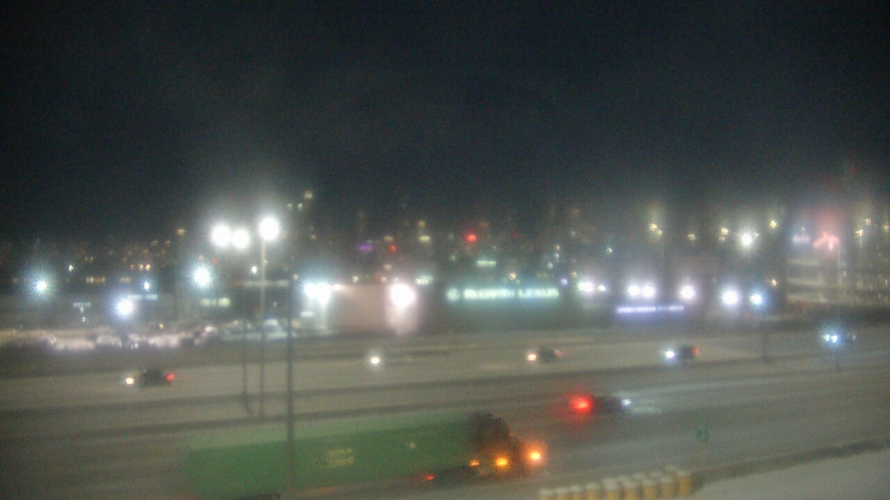 Thumbnail for current weather camera view from St Stanislaus Kostka School in Chicago, Illinois