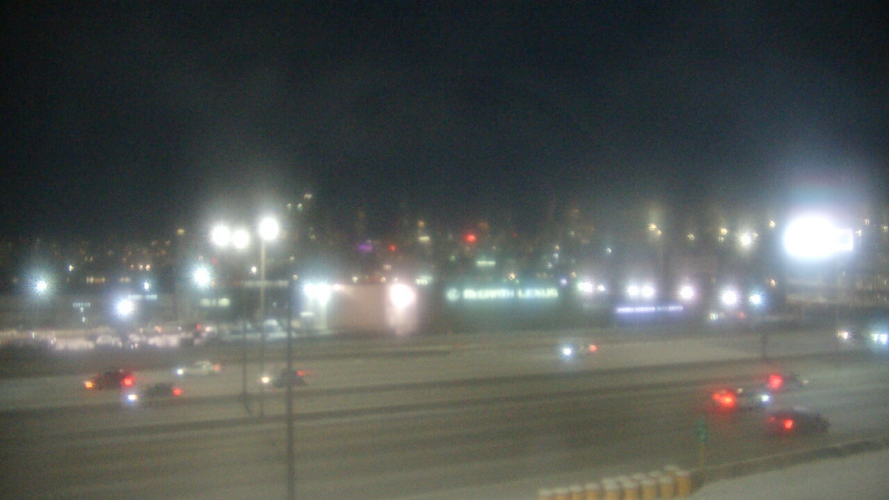 Thumbnail for current weather camera view from St Stanislaus Kostka School in Chicago, Illinois