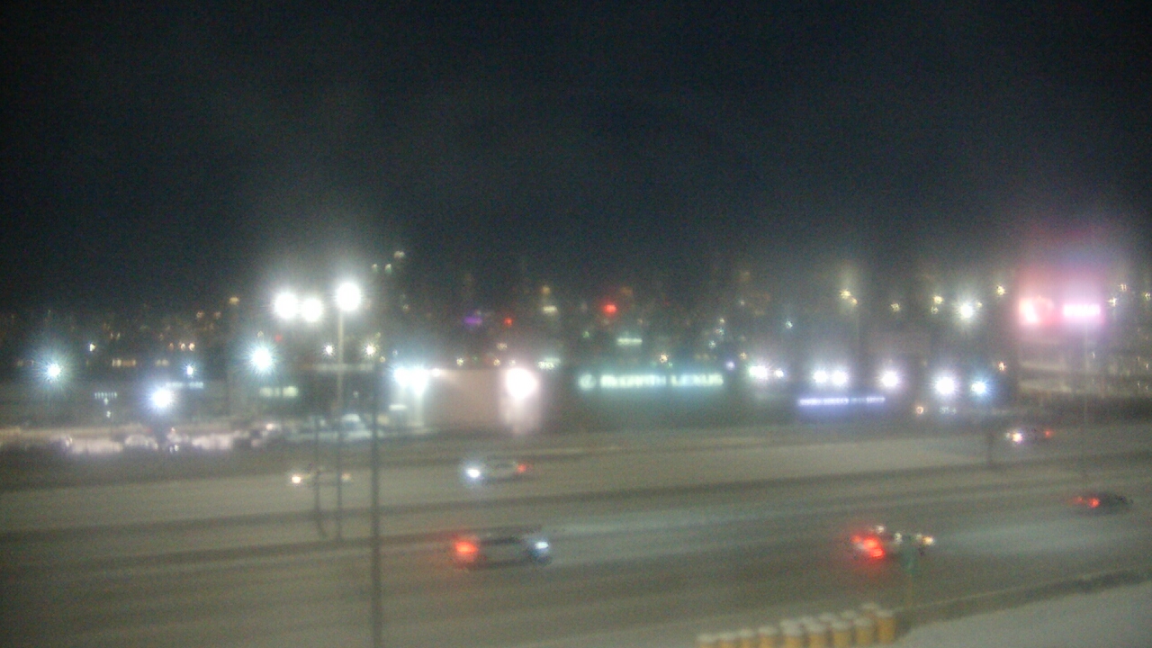 Thumbnail for current weather camera view from St Stanislaus Kostka School in Chicago, Illinois