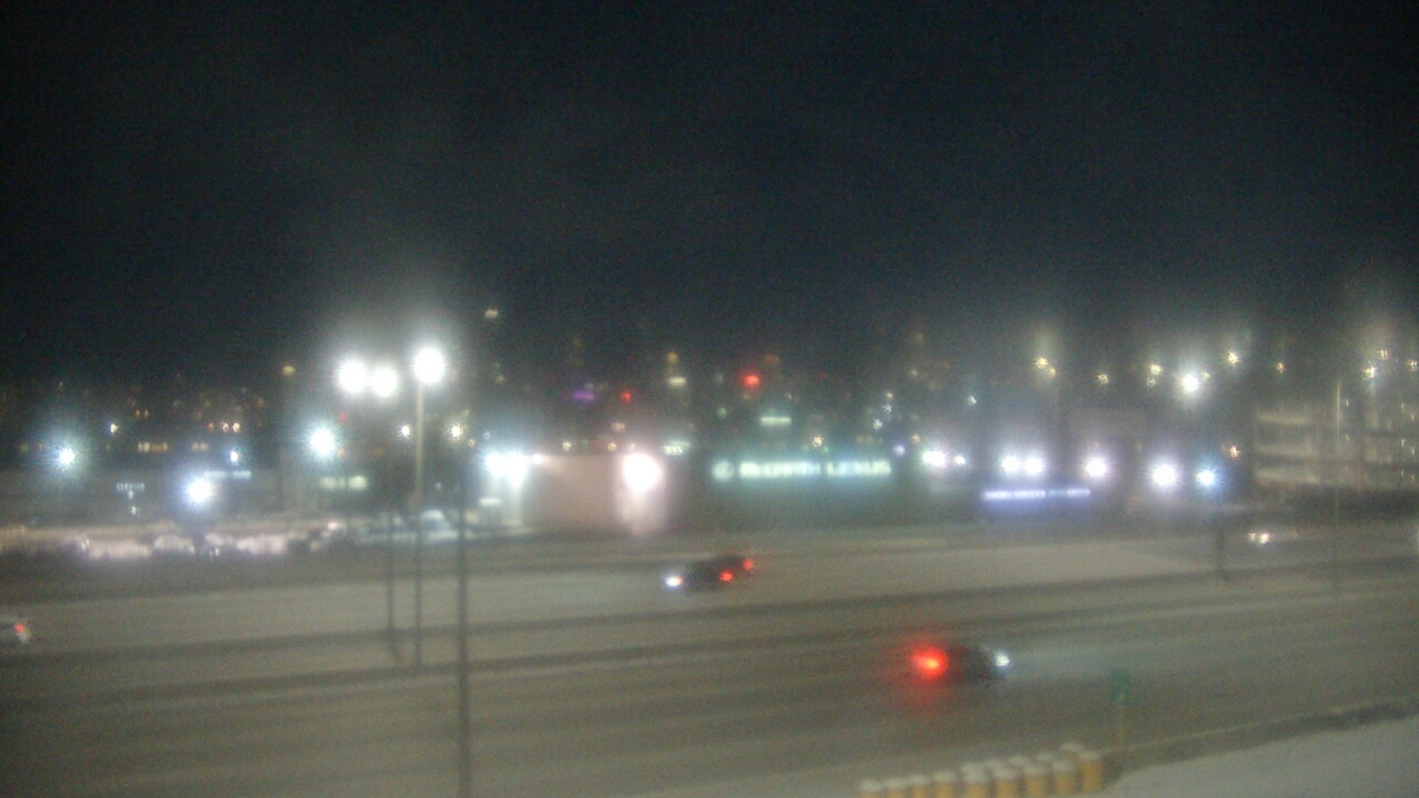 Thumbnail for current weather camera view from St Stanislaus Kostka School in Chicago, Illinois