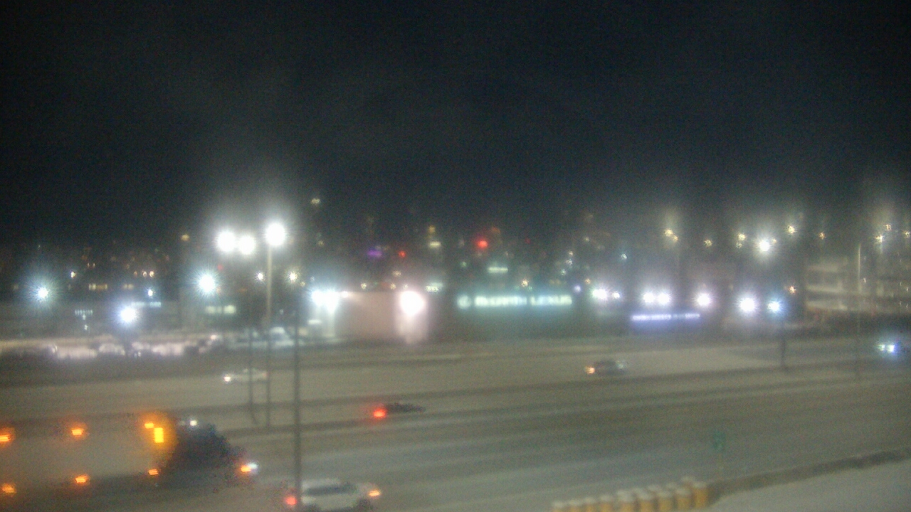 Thumbnail for current weather camera view from St Stanislaus Kostka School in Chicago, Illinois