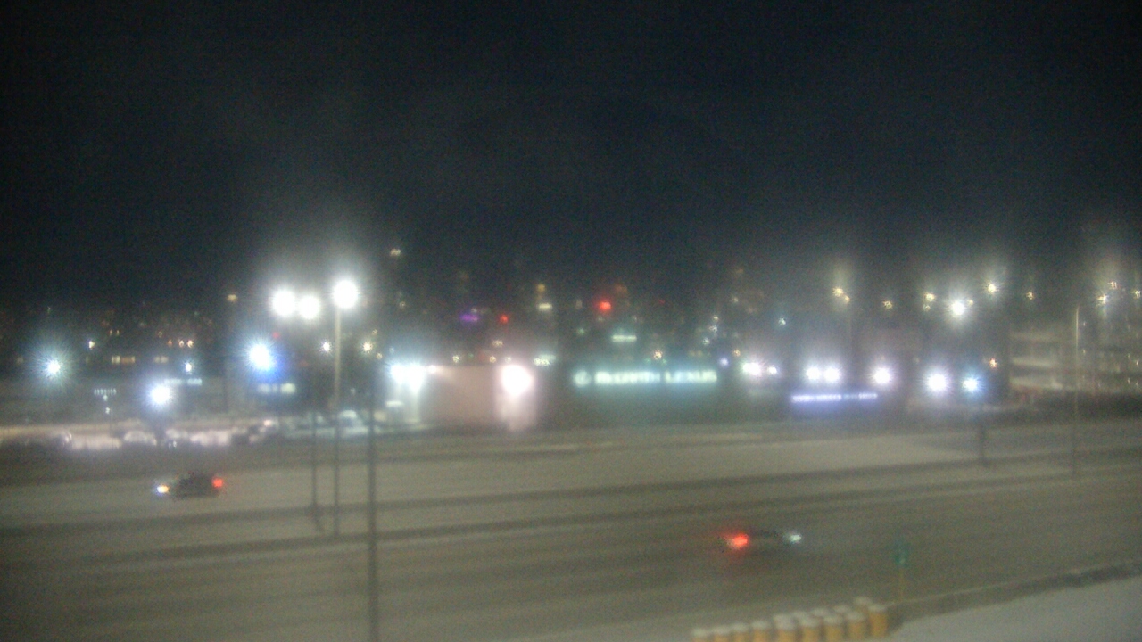 Thumbnail for current weather camera view from St Stanislaus Kostka School in Chicago, Illinois