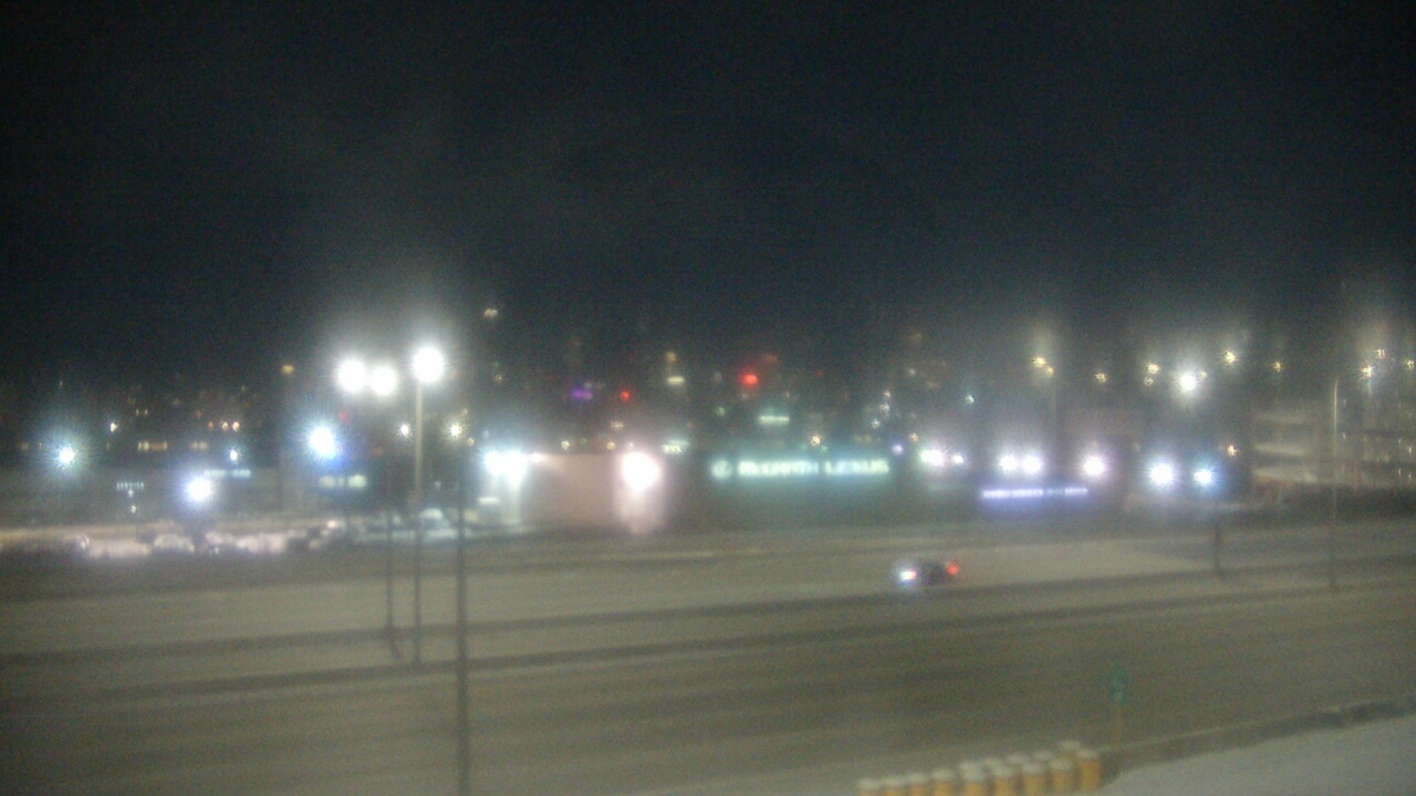 Thumbnail for current weather camera view from St Stanislaus Kostka School in Chicago, Illinois