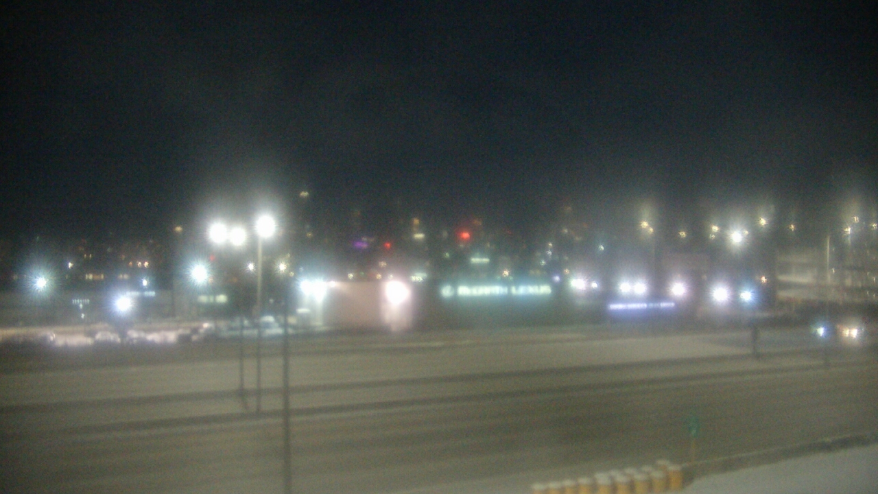 Thumbnail for current weather camera view from St Stanislaus Kostka School in Chicago, Illinois