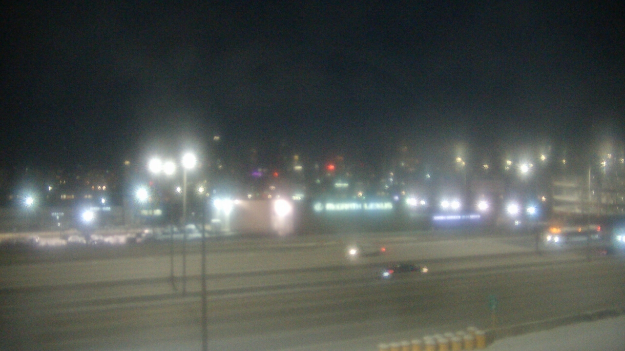 Thumbnail for current weather camera view from St Stanislaus Kostka School in Chicago, Illinois