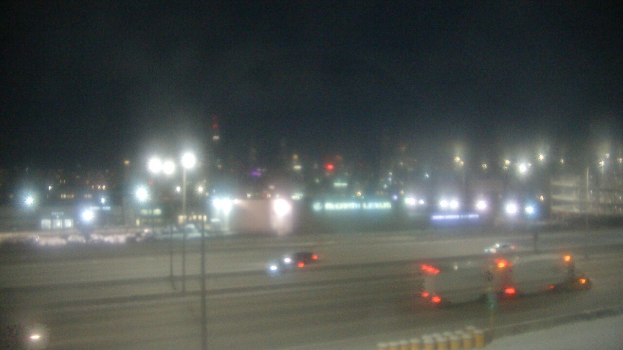 Thumbnail for current weather camera view from St Stanislaus Kostka School in Chicago, Illinois