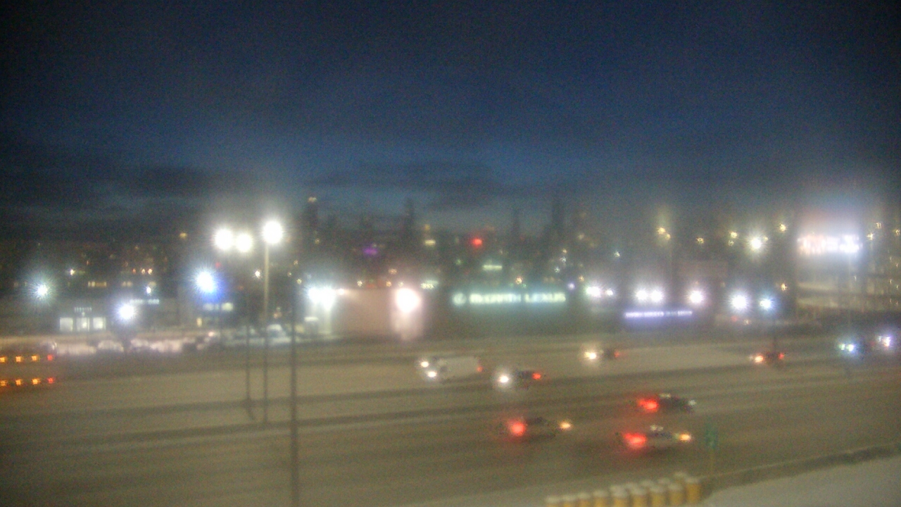 Thumbnail for current weather camera view from St Stanislaus Kostka School in Chicago, Illinois