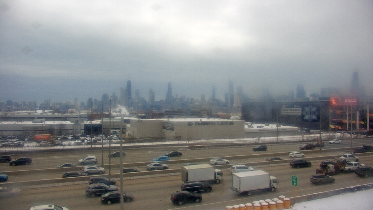 Thumbnail for current weather camera view from St Stanislaus Kostka School in Chicago, Illinois