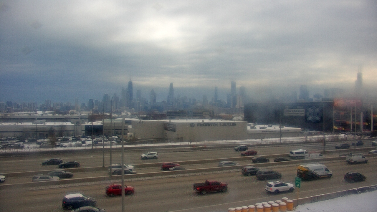 Thumbnail for current weather camera view from St Stanislaus Kostka School in Chicago, Illinois