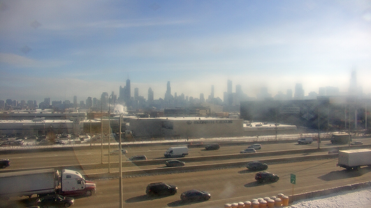 Thumbnail for current weather camera view from St Stanislaus Kostka School in Chicago, Illinois