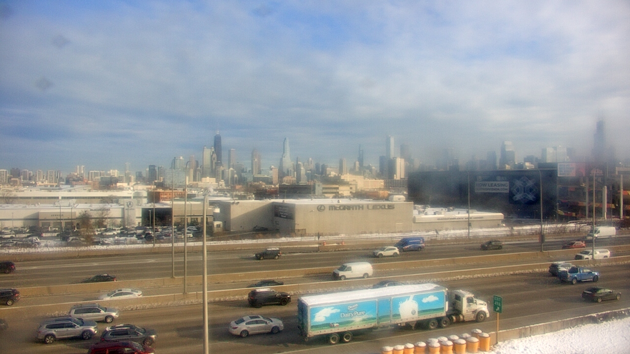 Thumbnail for current weather camera view from St Stanislaus Kostka School in Chicago, Illinois