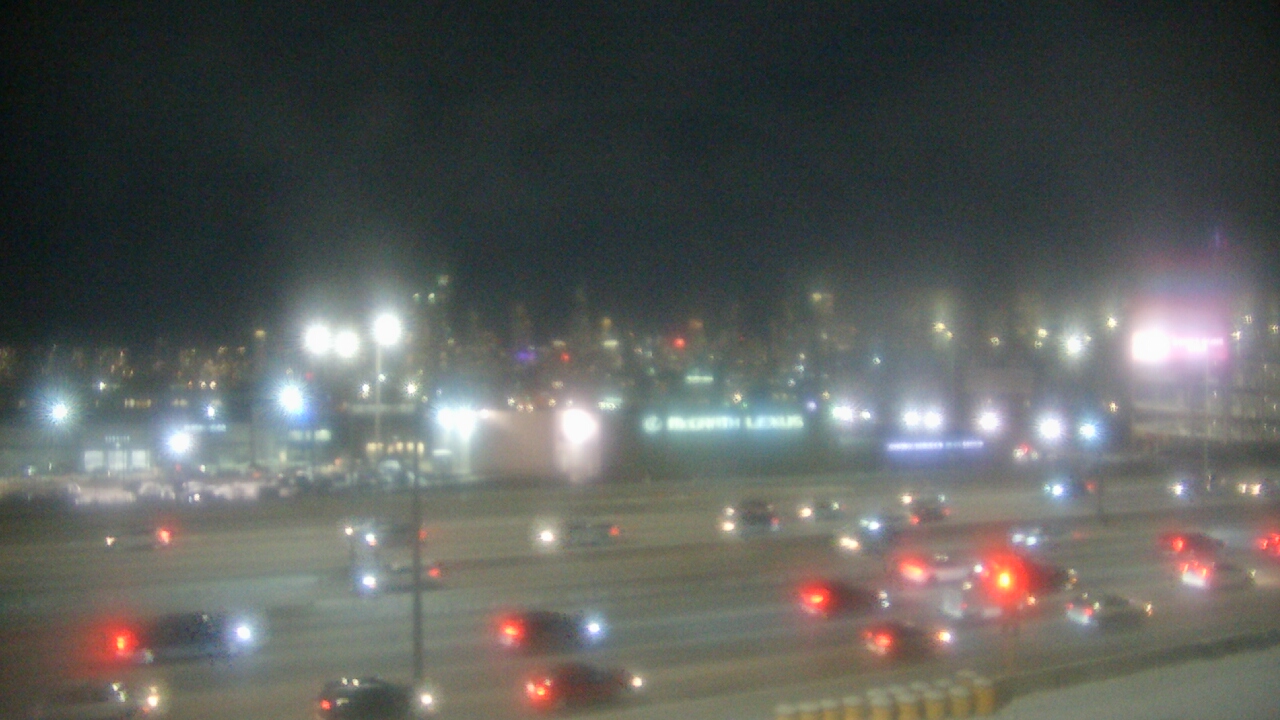 Thumbnail for current weather camera view from St Stanislaus Kostka School in Chicago, Illinois