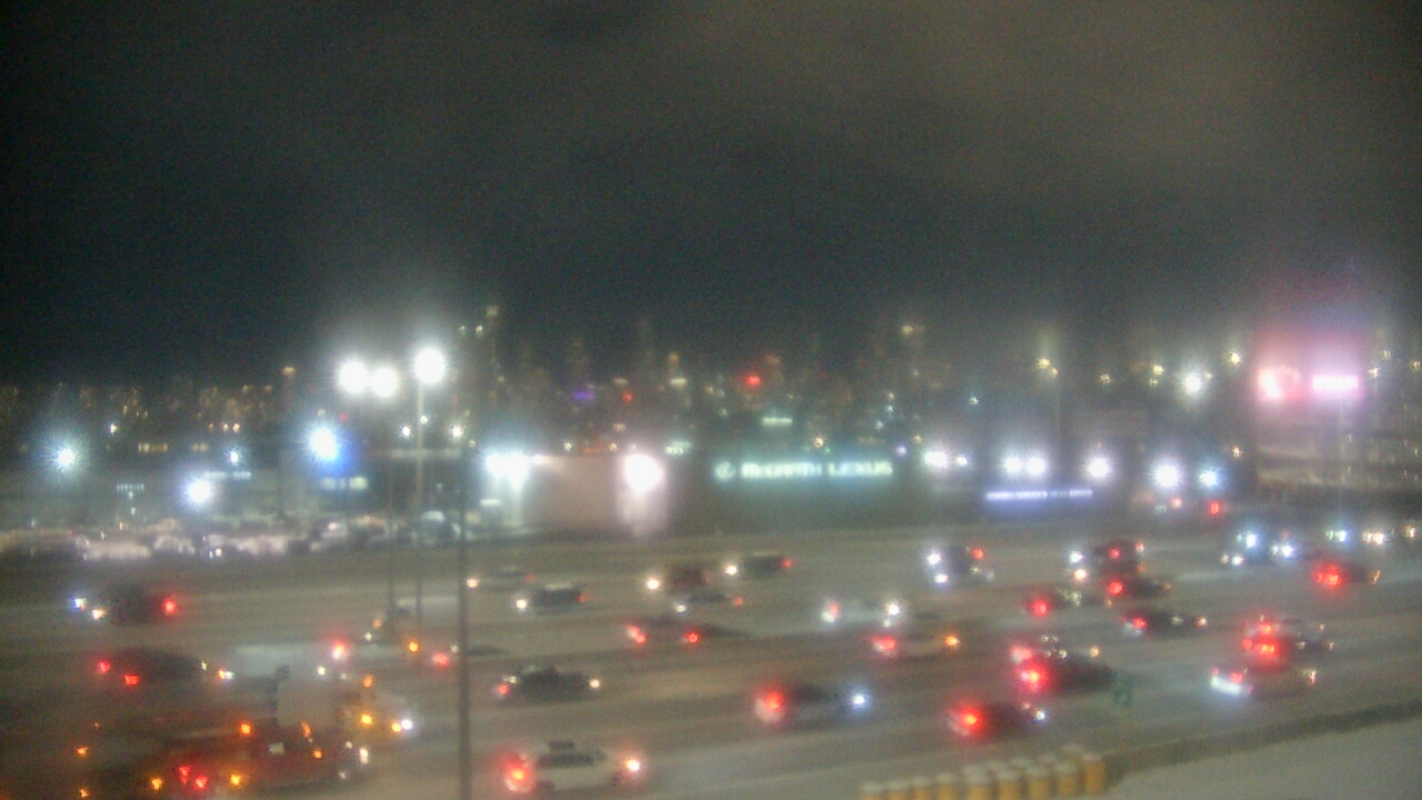 Thumbnail for current weather camera view from St Stanislaus Kostka School in Chicago, Illinois