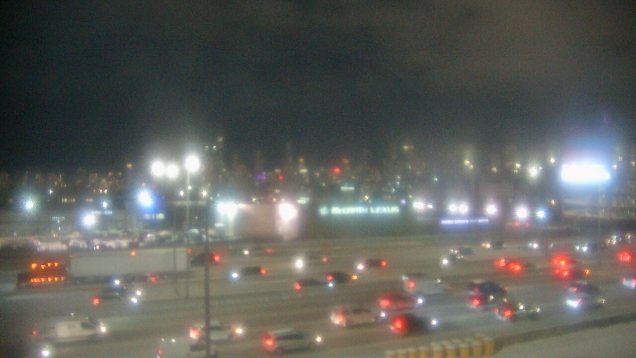 Thumbnail for current weather camera view from St Stanislaus Kostka School in Chicago, Illinois