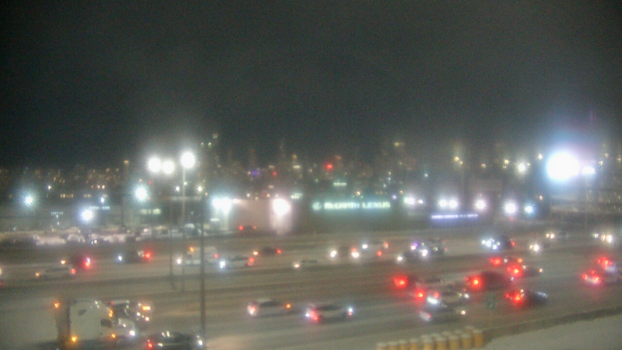 Thumbnail for current weather camera view from St Stanislaus Kostka School in Chicago, Illinois