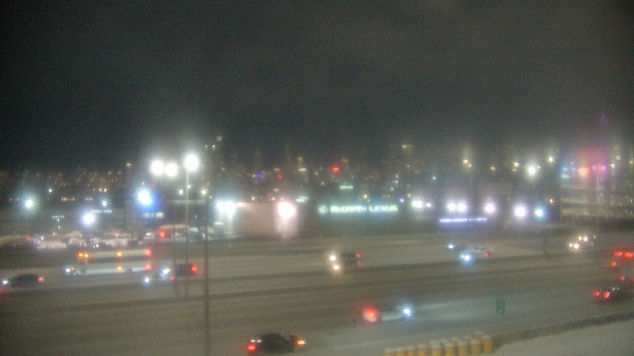 Thumbnail for current weather camera view from St Stanislaus Kostka School in Chicago, Illinois