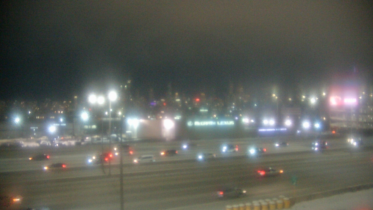 Thumbnail for current weather camera view from St Stanislaus Kostka School in Chicago, Illinois