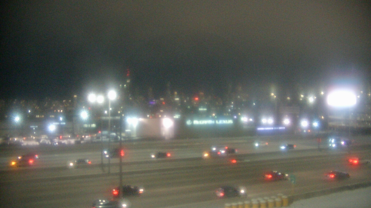 Thumbnail for current weather camera view from St Stanislaus Kostka School in Chicago, Illinois