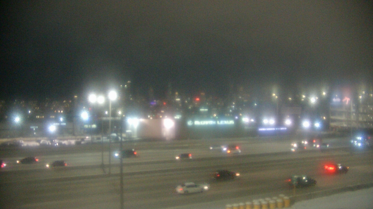 Thumbnail for current weather camera view from St Stanislaus Kostka School in Chicago, Illinois