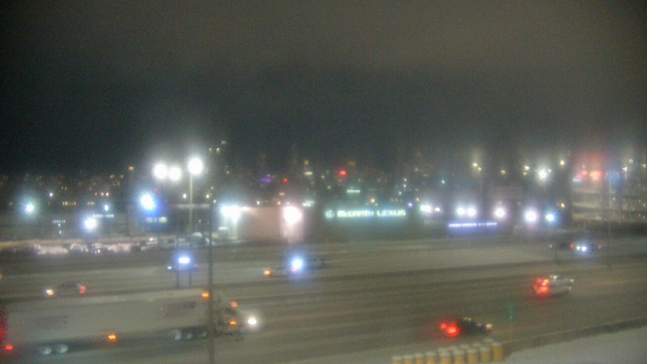 Thumbnail for current weather camera view from St Stanislaus Kostka School in Chicago, Illinois